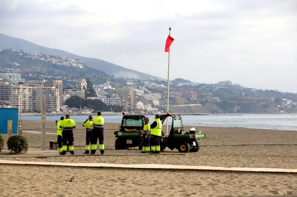 praias espanha fechada por surto de coronavirus
