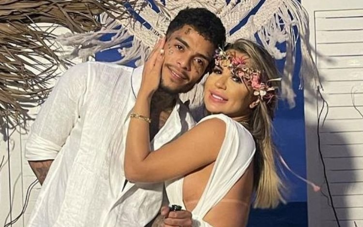 Mentor de MC Kevin diz que funkeiro foi pressionado a ficar noivo de Deolane Jovem Pan