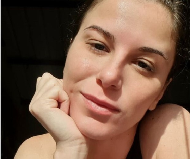 Dani Moreno tem 35 anos de idade e trata doena crnica com auxlio do SUS Foto ReproduoInstagram
