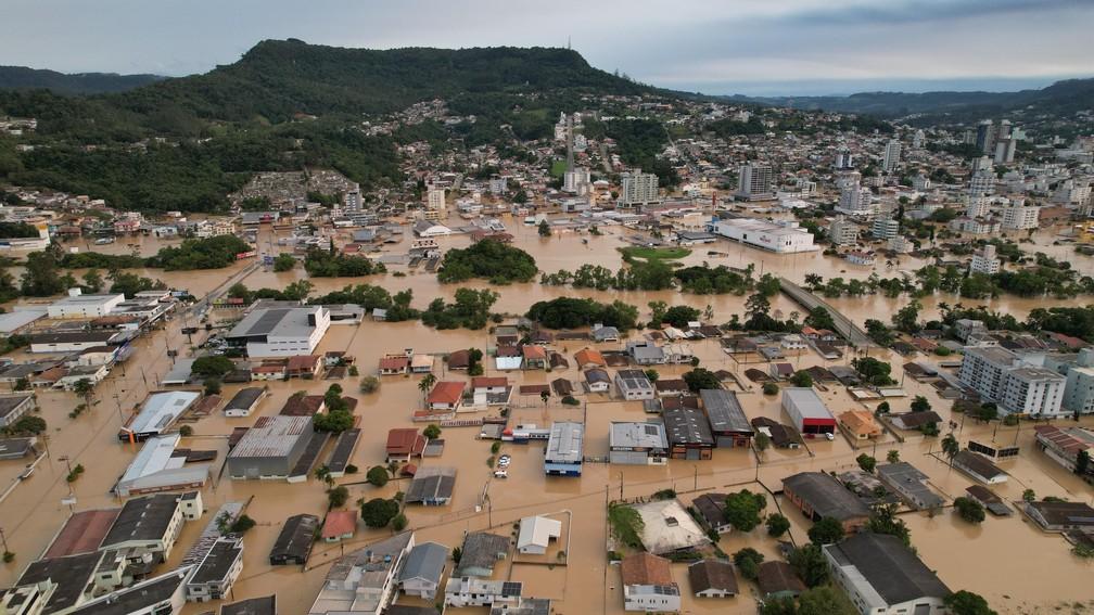 Vista area de Rio do Sul uma das cidades mais afetadas pelo desastre climtico Foto Adriano da NahaiaNSC TV