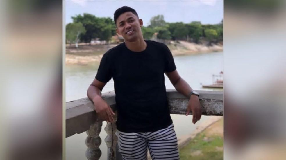 Antnio Thiago de Brito de 29 anos era natural do Crato Foto Arquivo pessoal